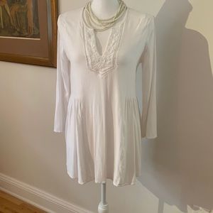 Lilly Pulitzer white tunic top excellent condition!